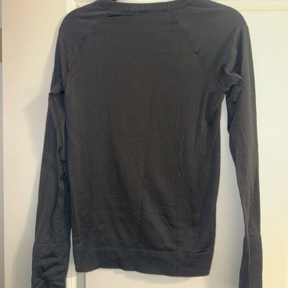 Lululemon Black Rest Less Long Sleeve Top - Picture 4 of 4